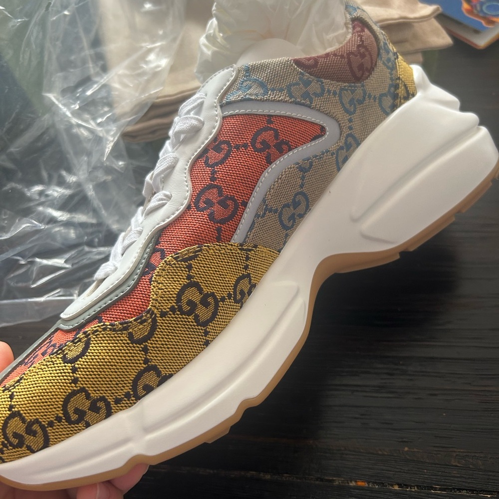 Brand new Gucci shoes never worn size 39